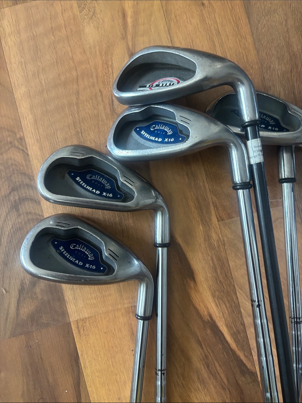 Callaway Steelhead X-16 Irons in Silver and Blue